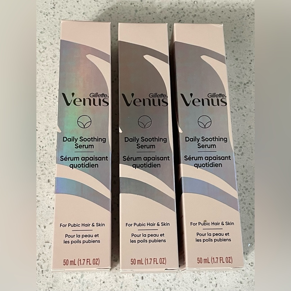 NEW Lot of 3 Gillette Venus Daily Smoothing Serum Pubic Hair & Skin 50 ml Each